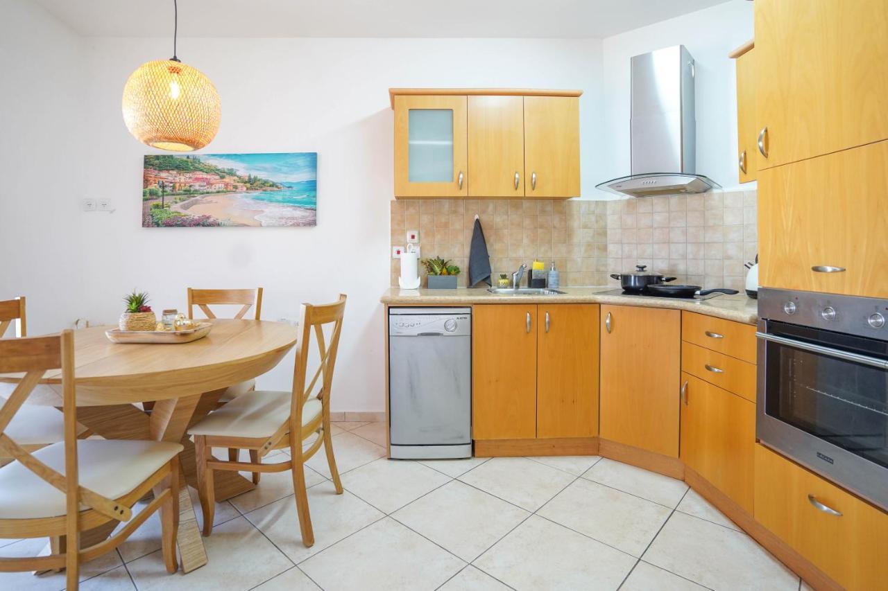 Two Bed Room Apartment 5 Min Walk To The Beach Ejlat Exteriér fotografie